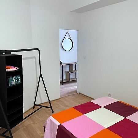 Le Colore- T2 Confortable Avec Vue Sur Nérac Esterno foto