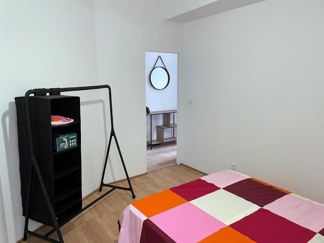 Le Colore- T2 Confortable Avec Vue Sur Nérac Esterno foto